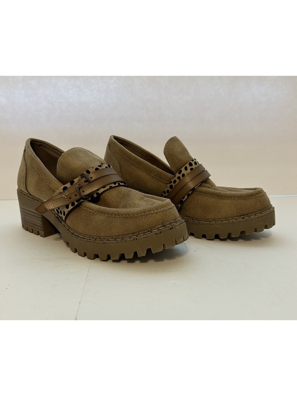 Women's Blowfish Malibu Lahtay Lug Sole Loafers in Cloud Vegan Tan Suede Sz 7.5
